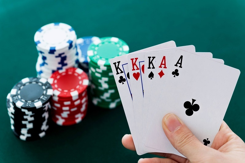 Đánh bài cờ bạc 868h có gì nổi bật? Nền tảng cược chất lượng