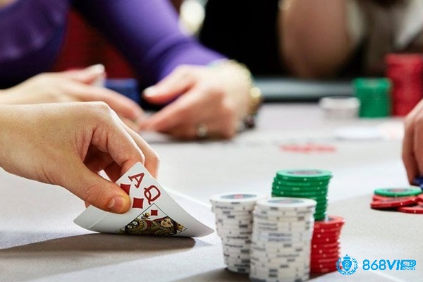 Bài rác trong poker khiến người chơi khó có thể hand bài